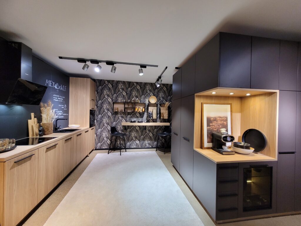 Venidom CUISINE BORDEAUX Cuisines Venidom Cuisine Bi Couleur Modele Cindy Cora