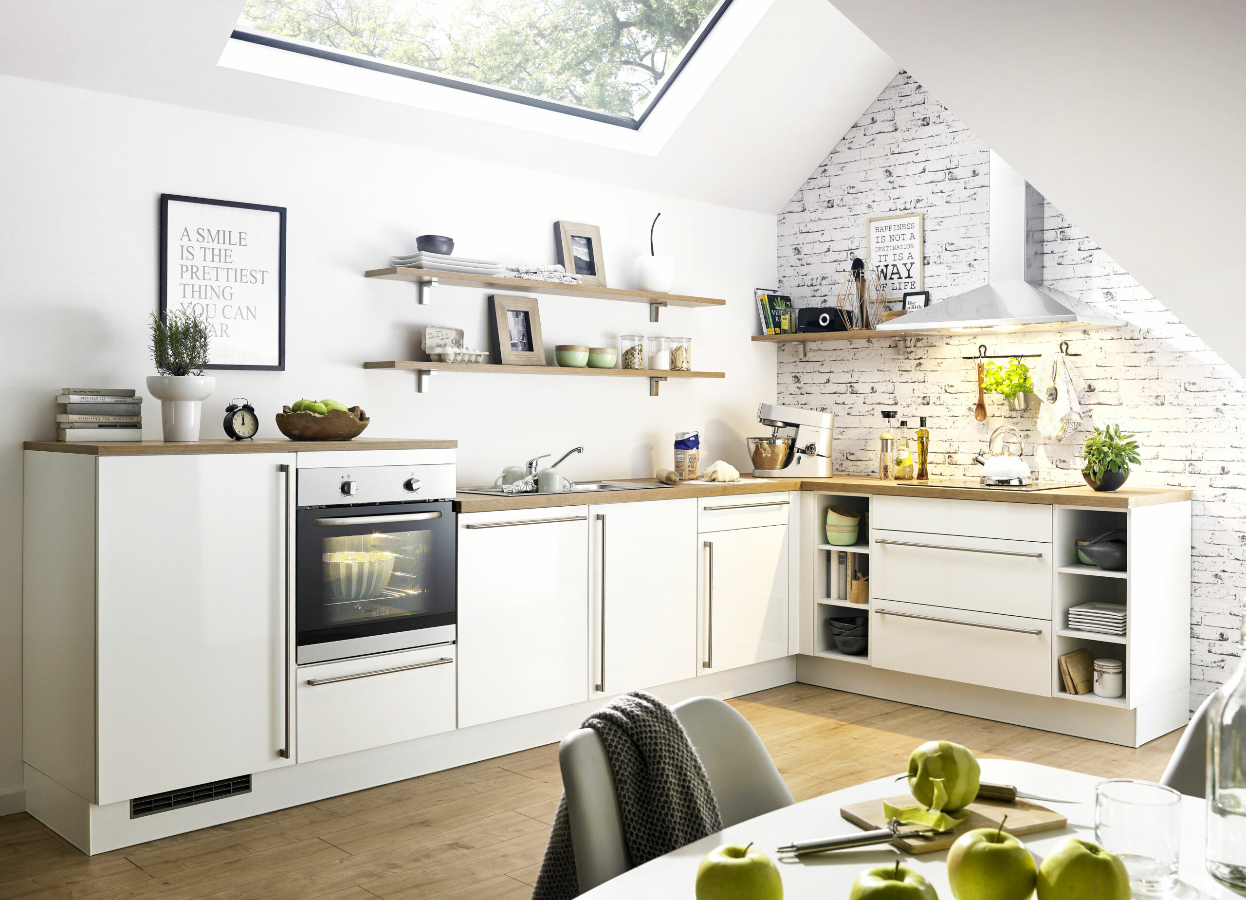 cuisine blanche sous pente cuisine blanche sous pente